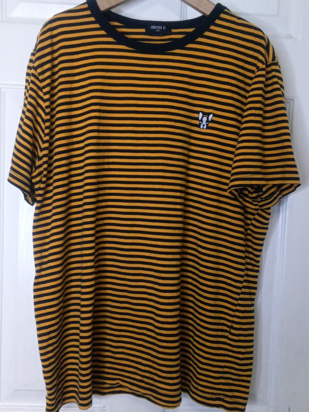 Forever 21 Men’s Black and Yellow Striped Crew Tee with Embroidered Patch